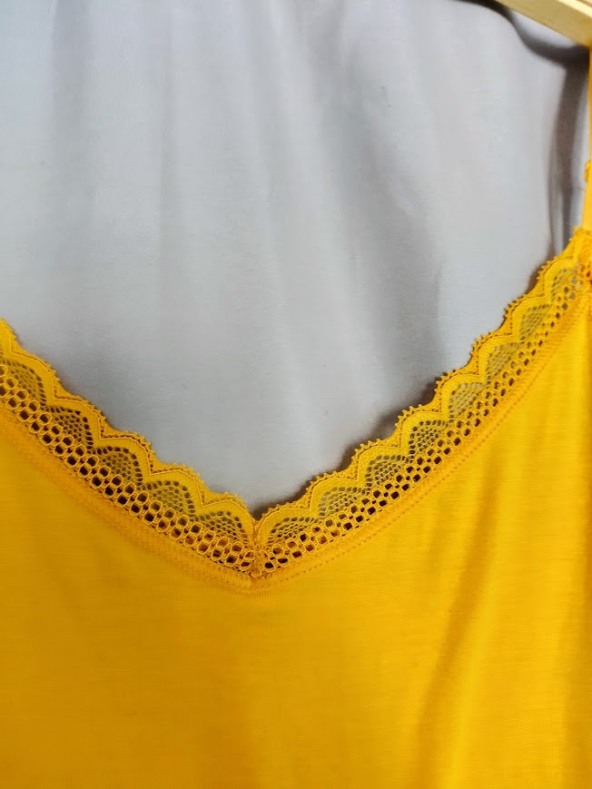 Body jaune T M de la marque UNDIZ NEUF