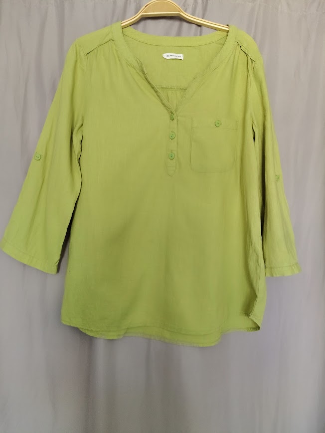 Haut en lin vert pistache TM marque CACHE CACHE