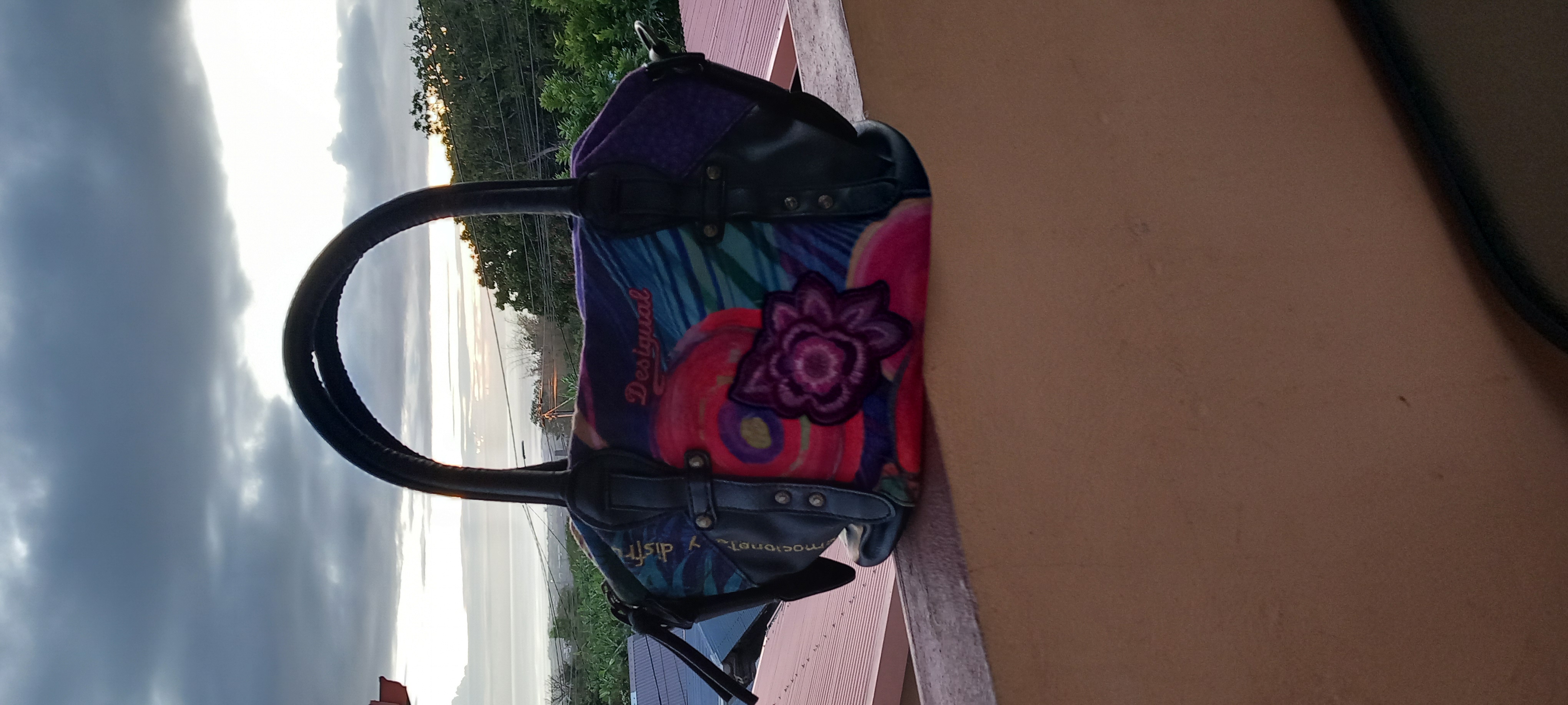Sac à main Desigual 25€