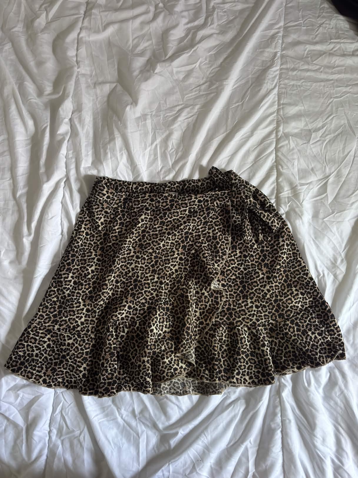 Jupe évasée à motif léopard