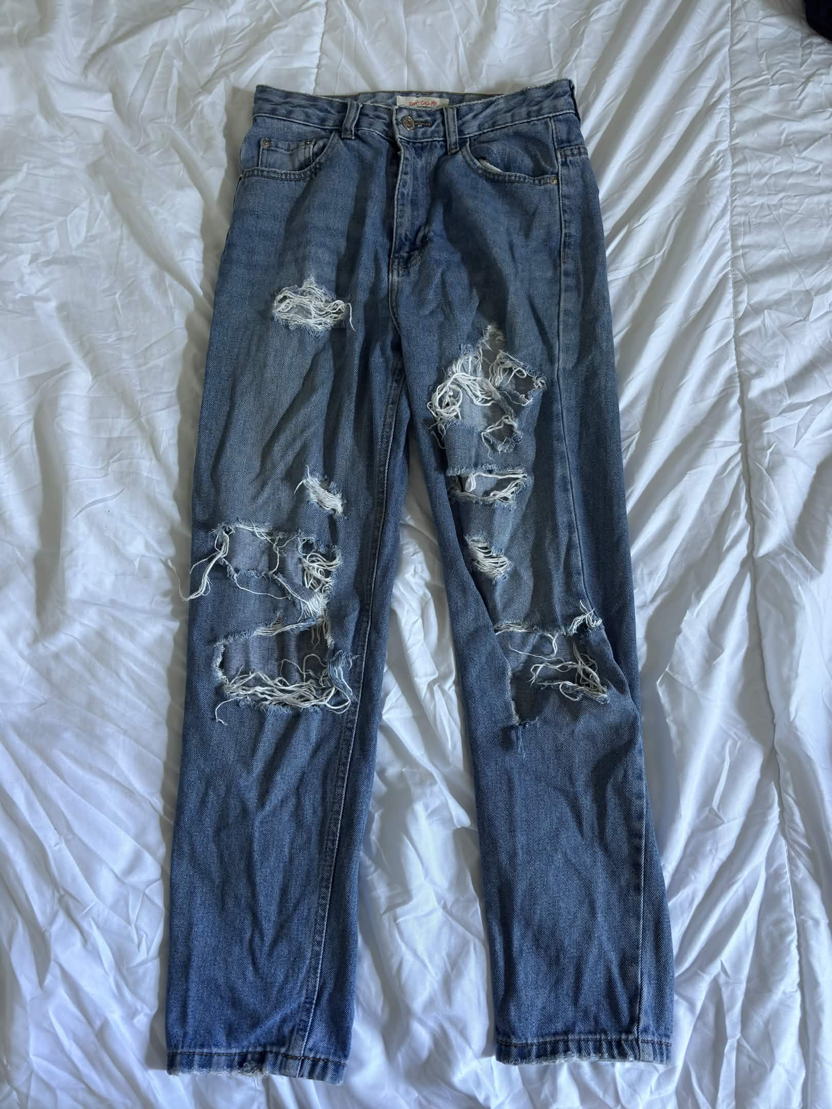 Pantalon Mom destroy (déchirures)