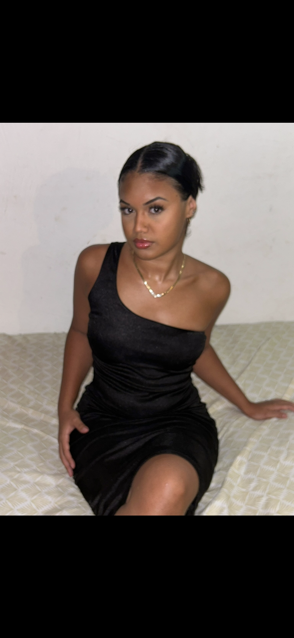 Robe de soirée une manche noire