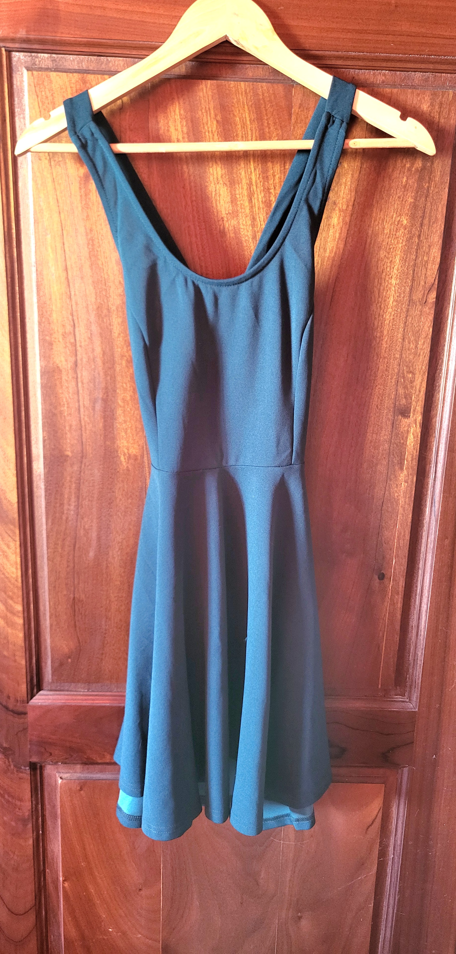 Robe patineuse dos croisé