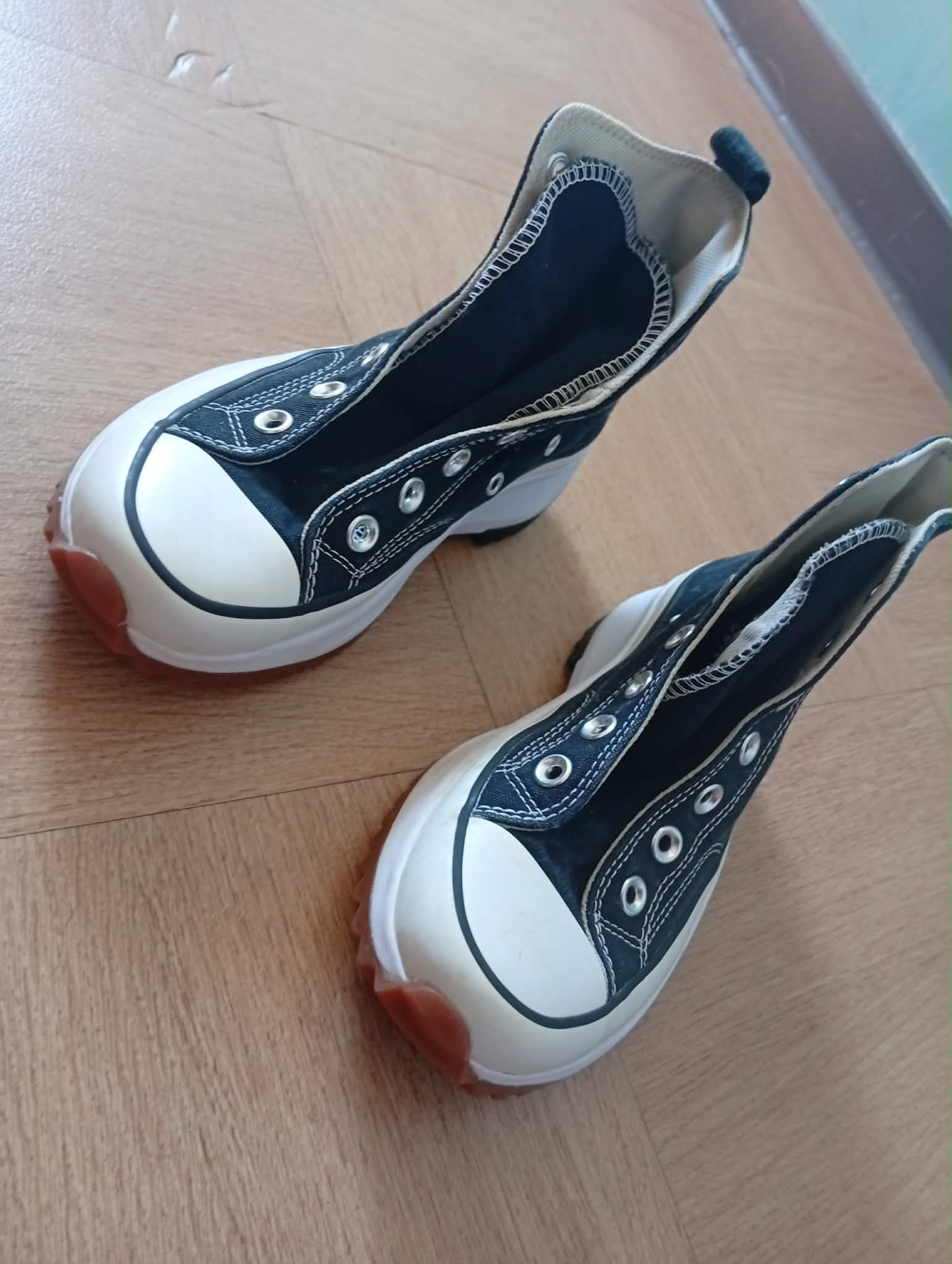Converse montantes noir et beige