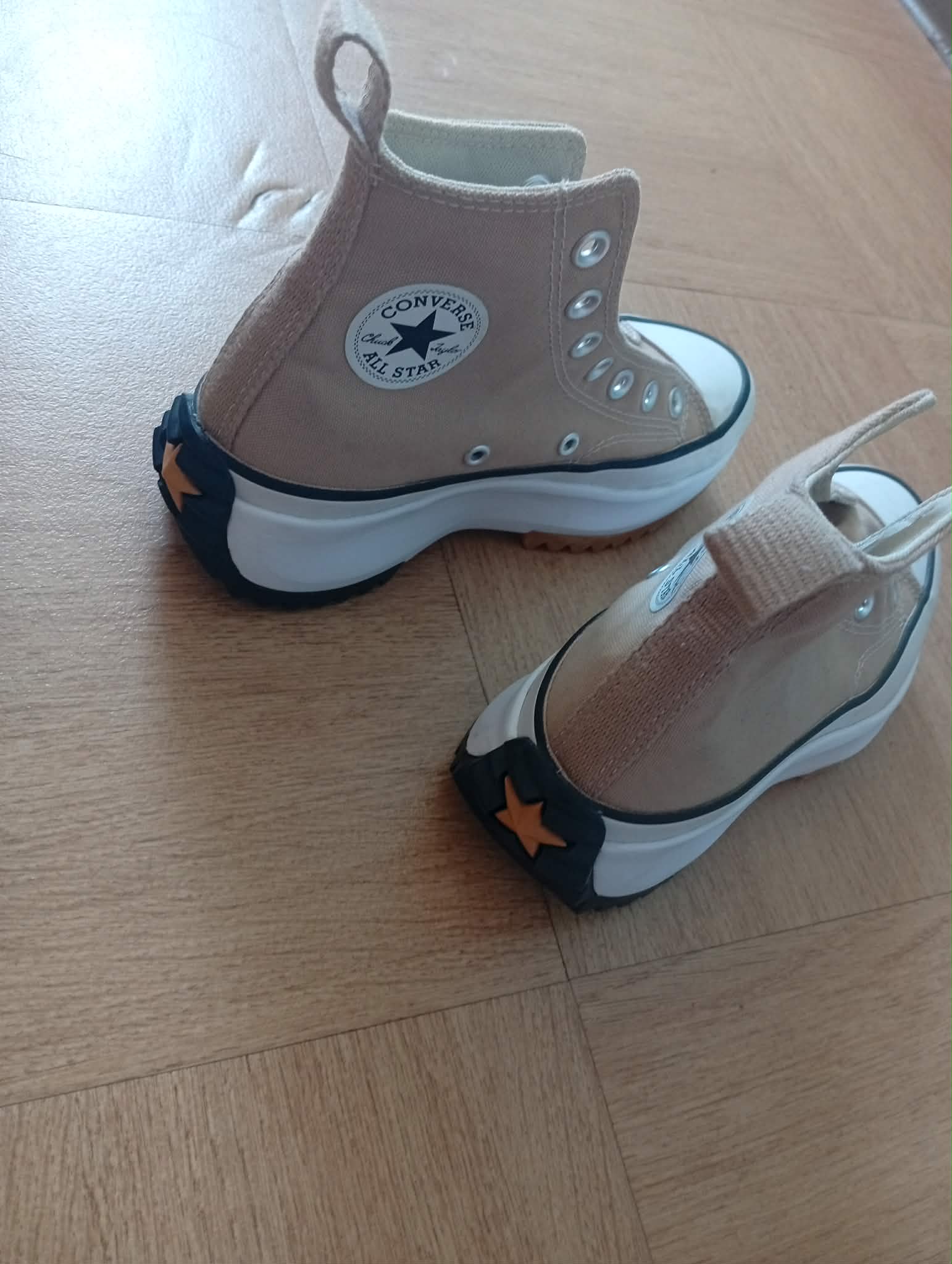 Converse montantes noir et beige