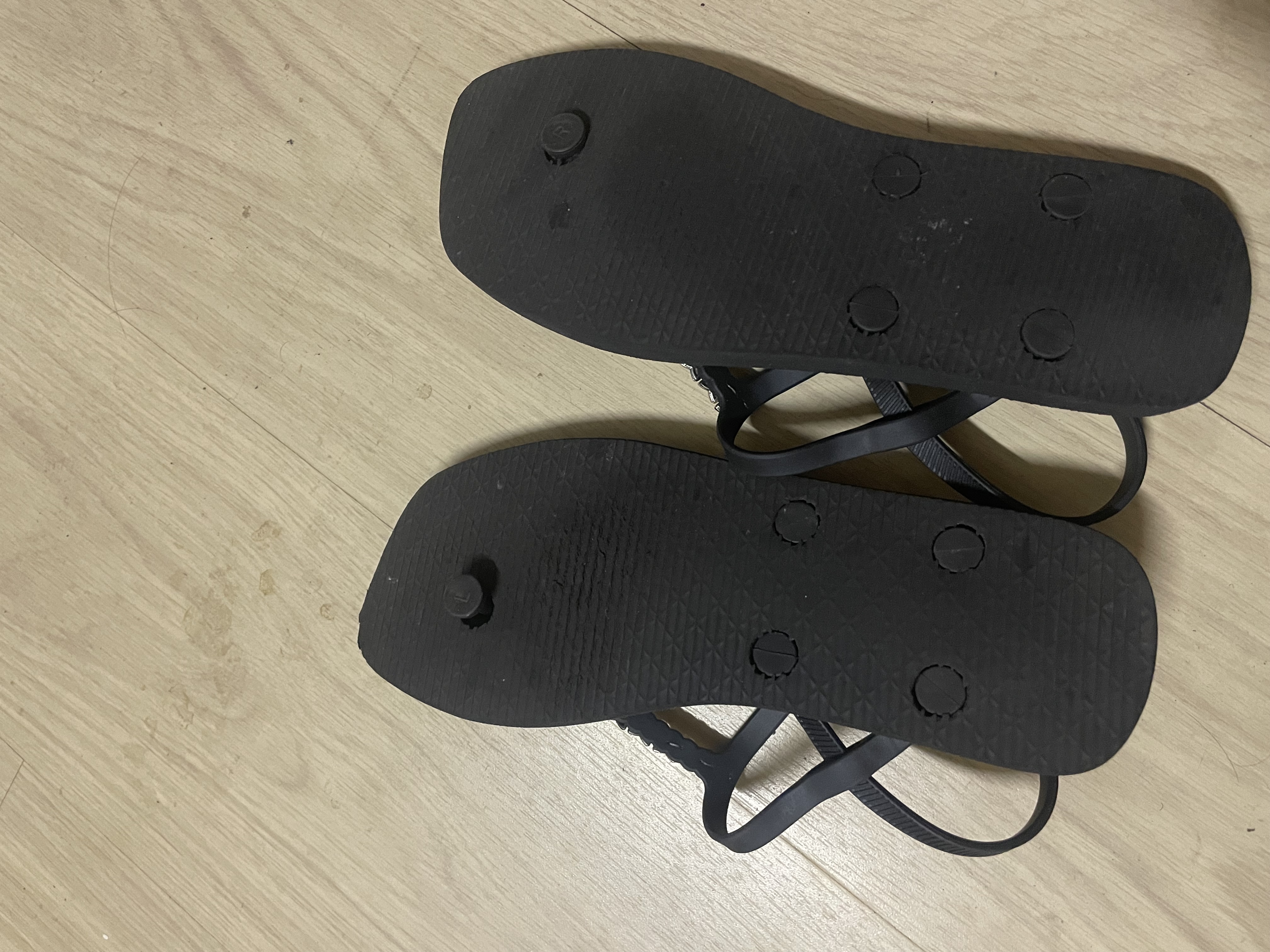 Sandales noires fine femme