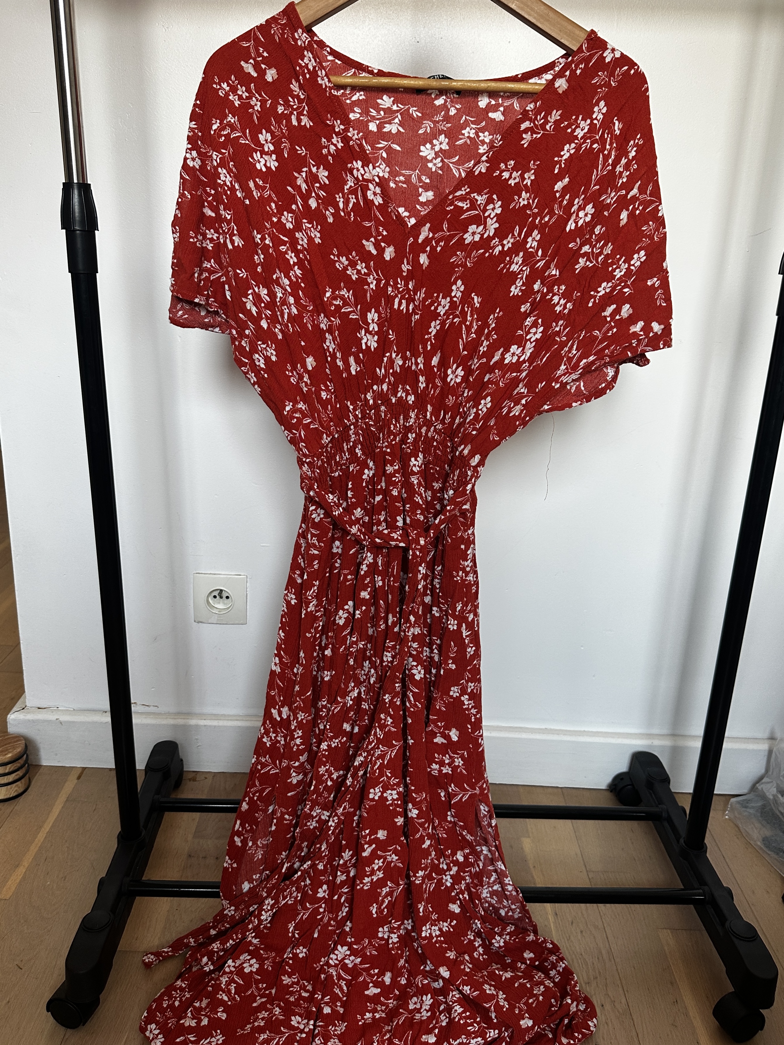 Robe longue rouge à fleurs Shein S