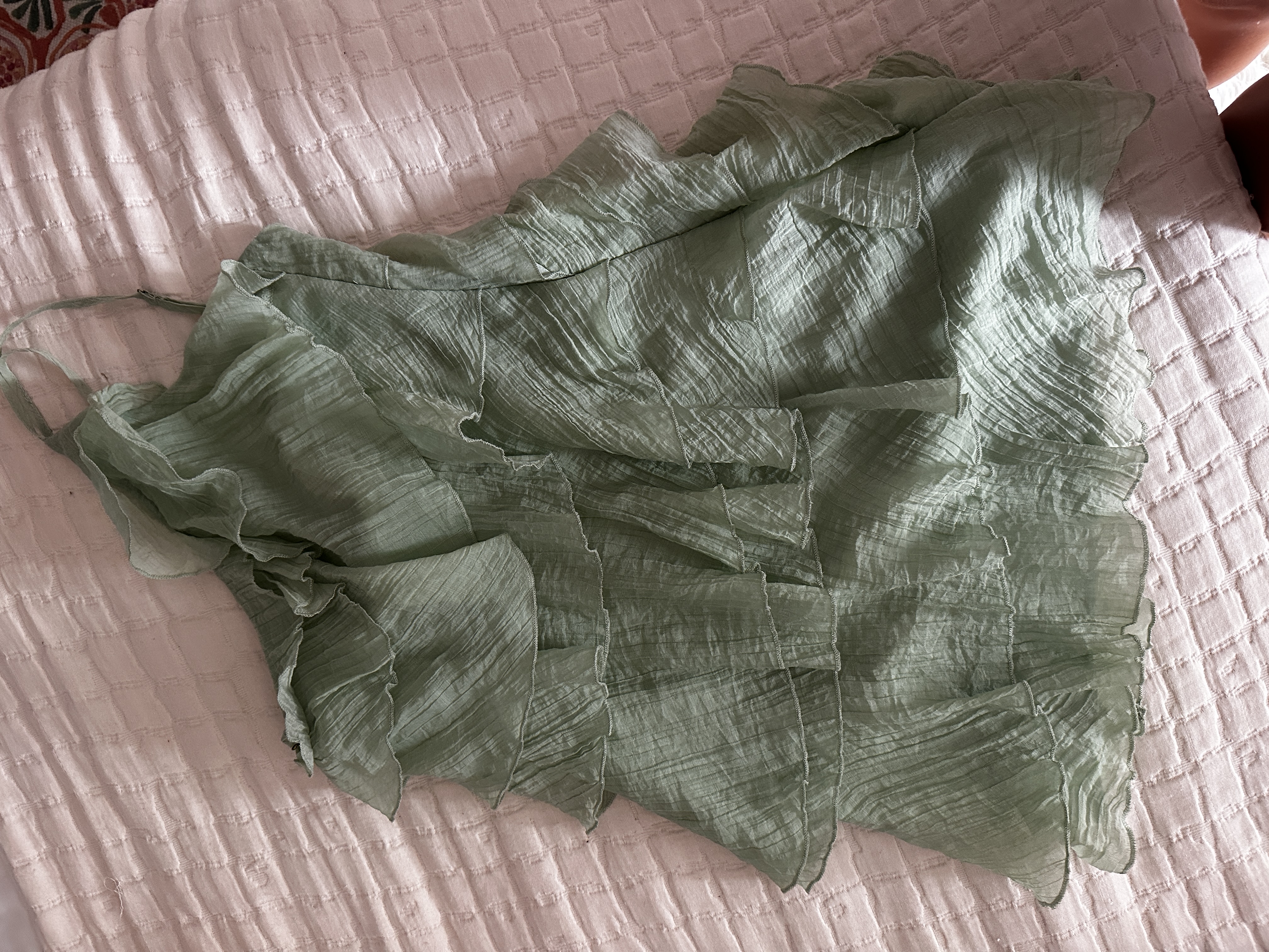 Robe asymétrique à volant taille S