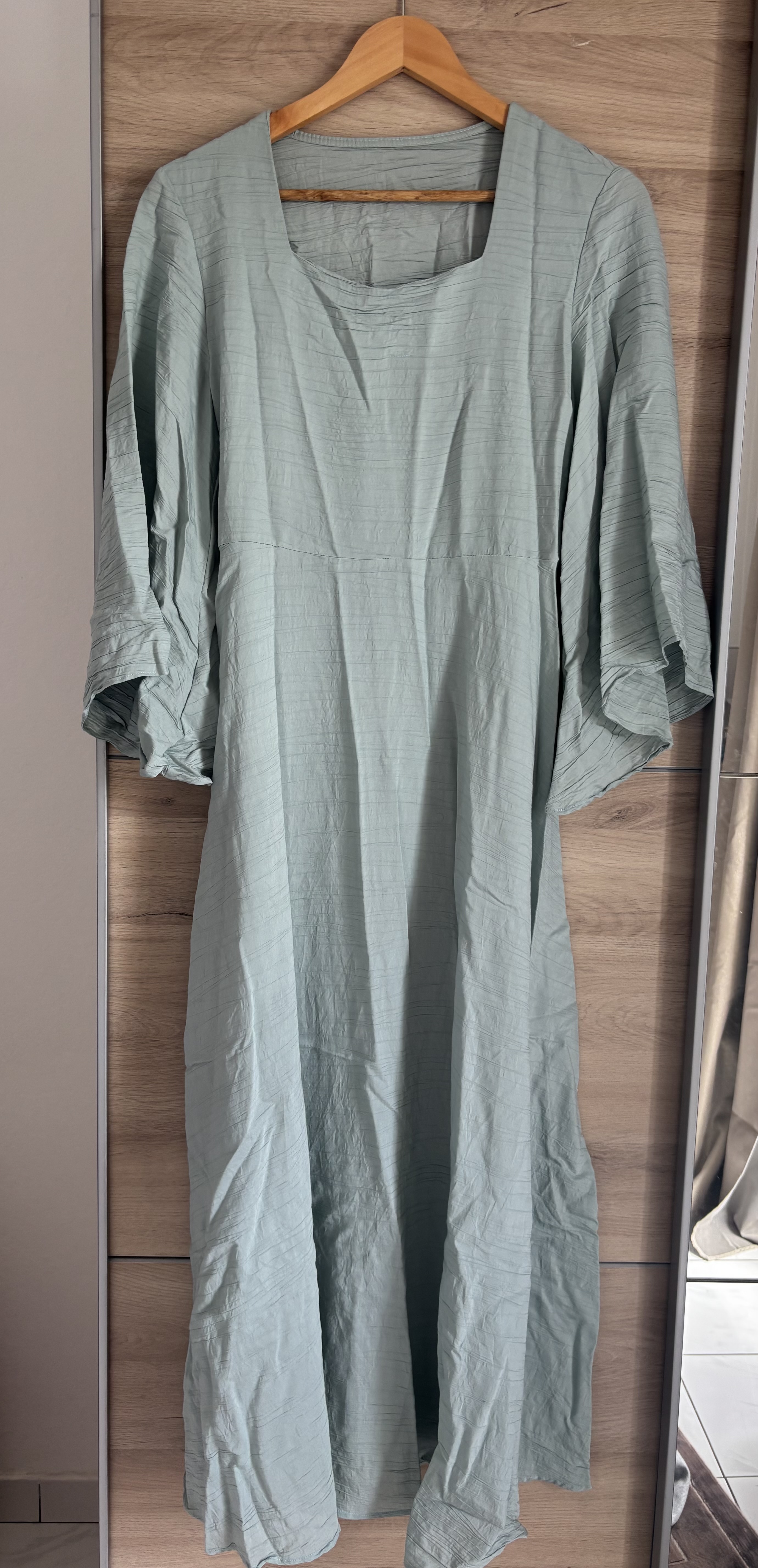 Robe à nouer derrière