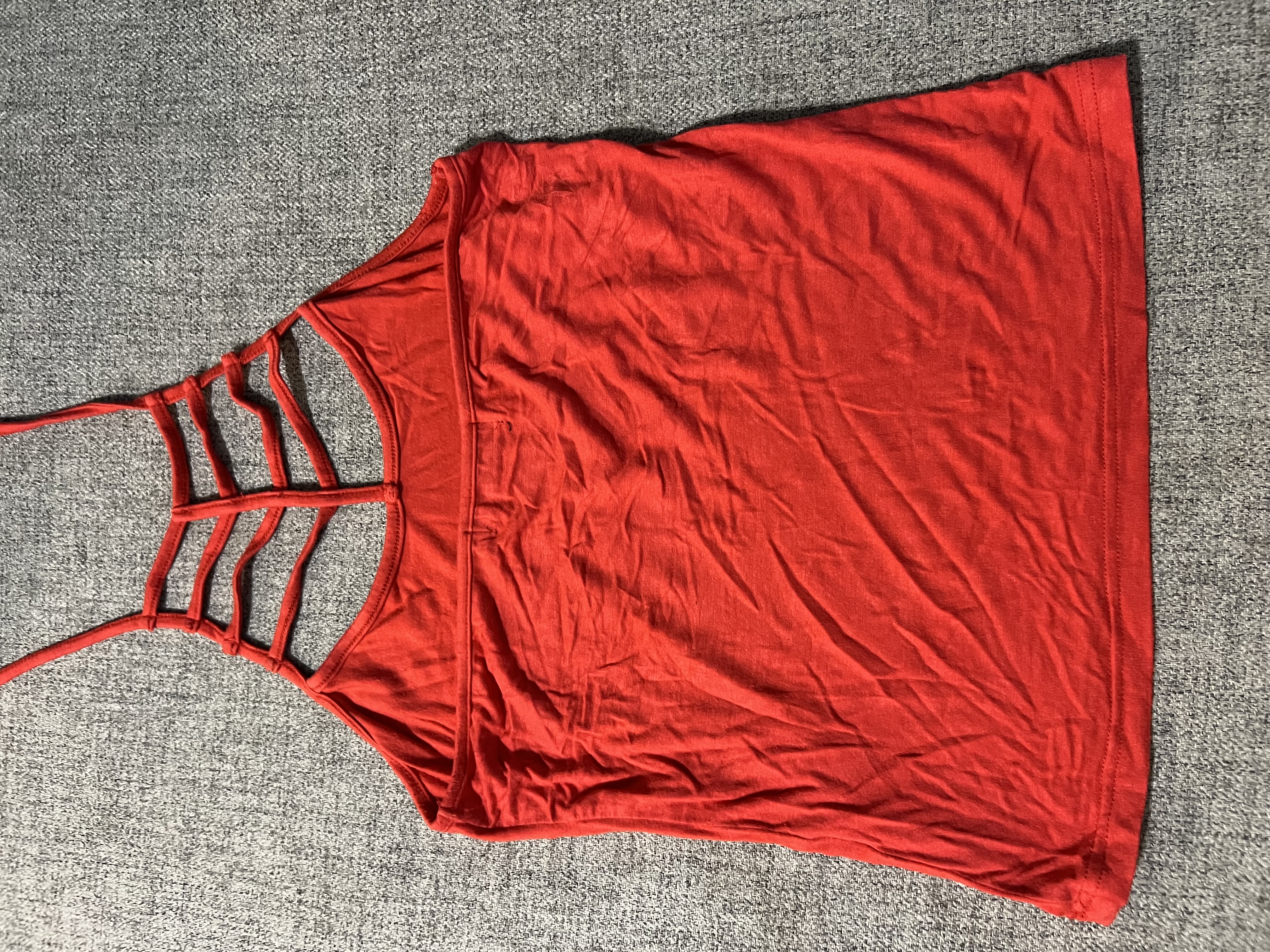 Haut rouge