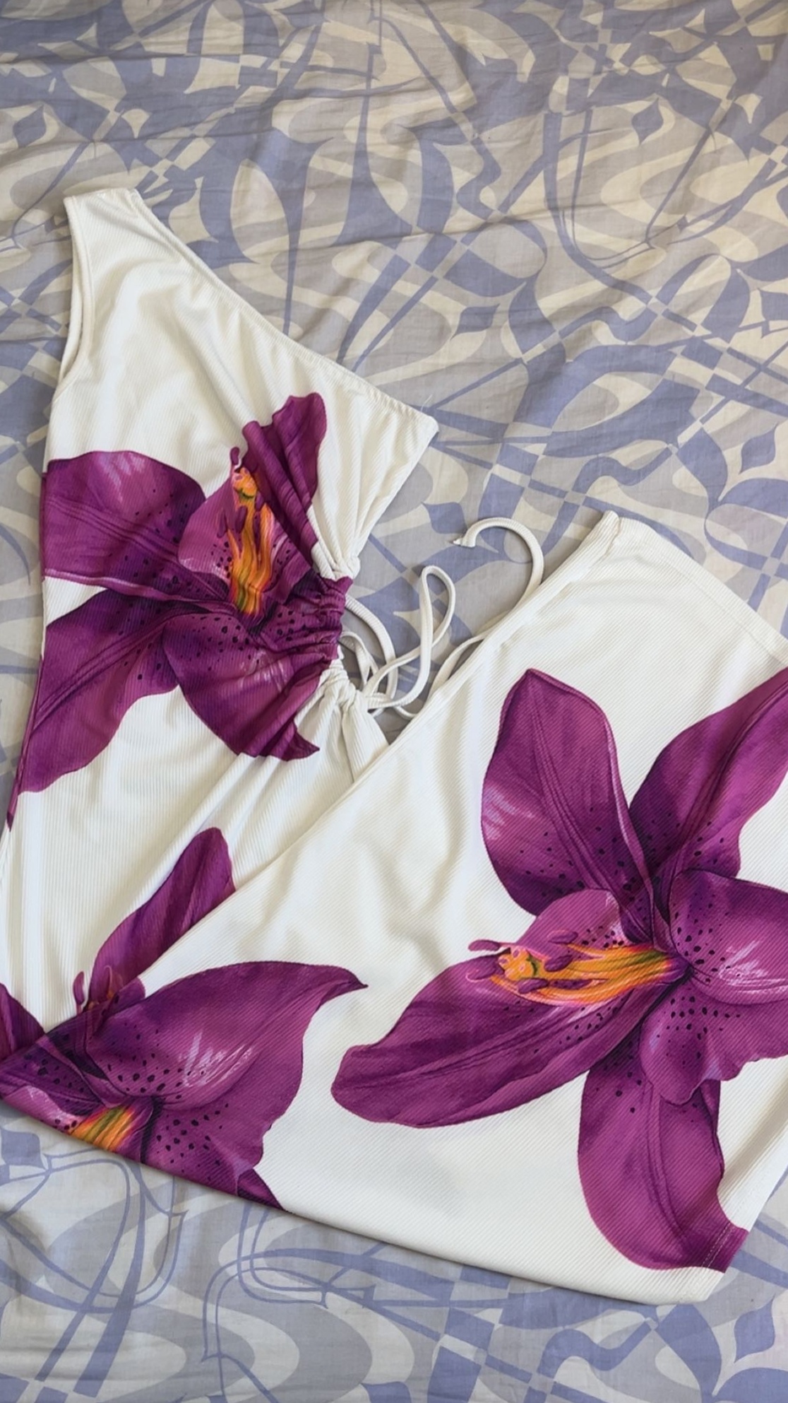 Robe blanche fleurie