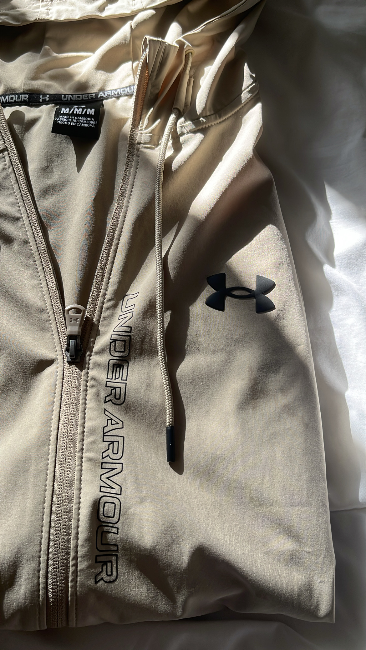 Veste coupe-vent Under Armour beige taille M - Excellent éta