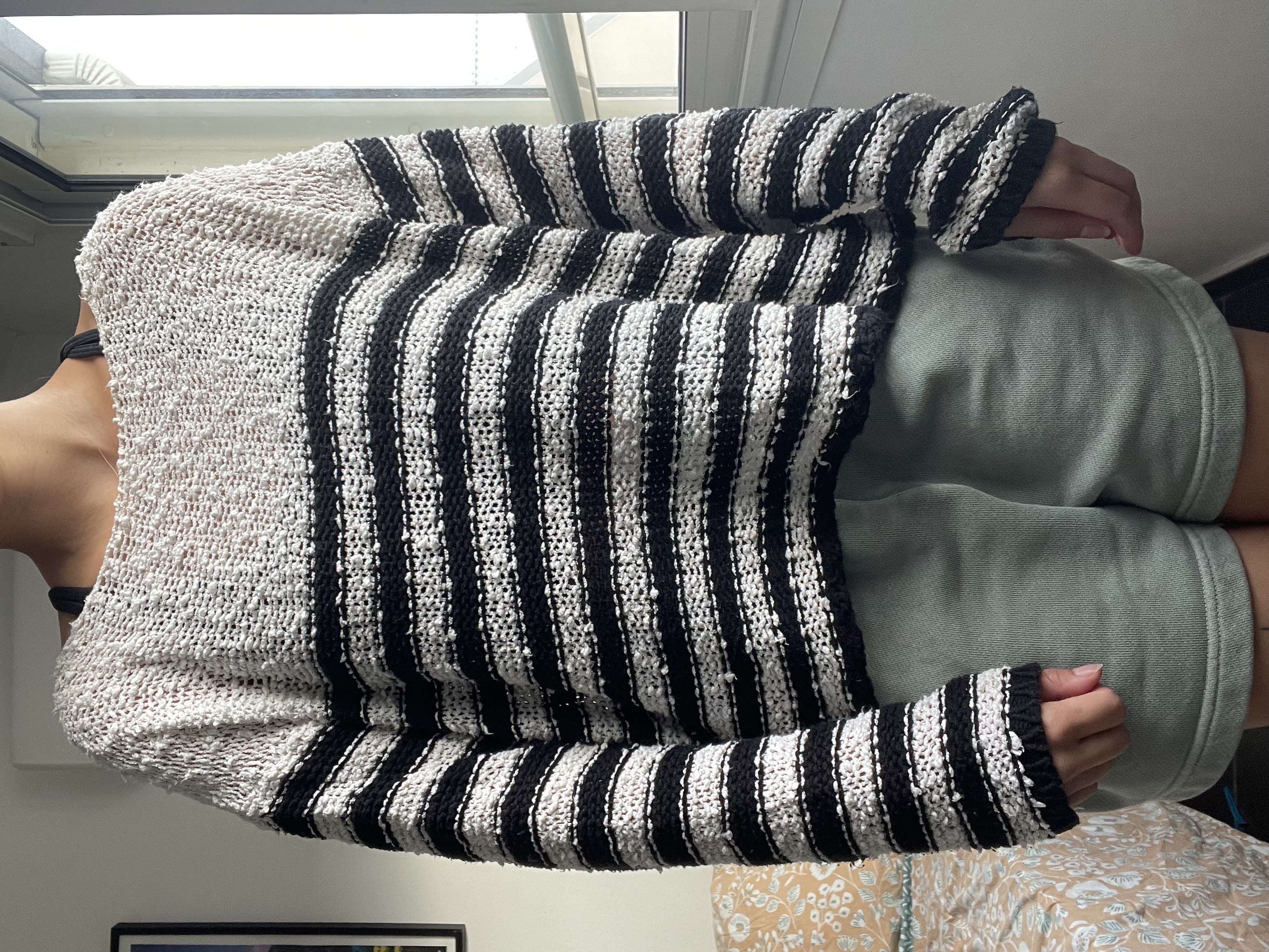 Pull en maille rayé blanc et noir