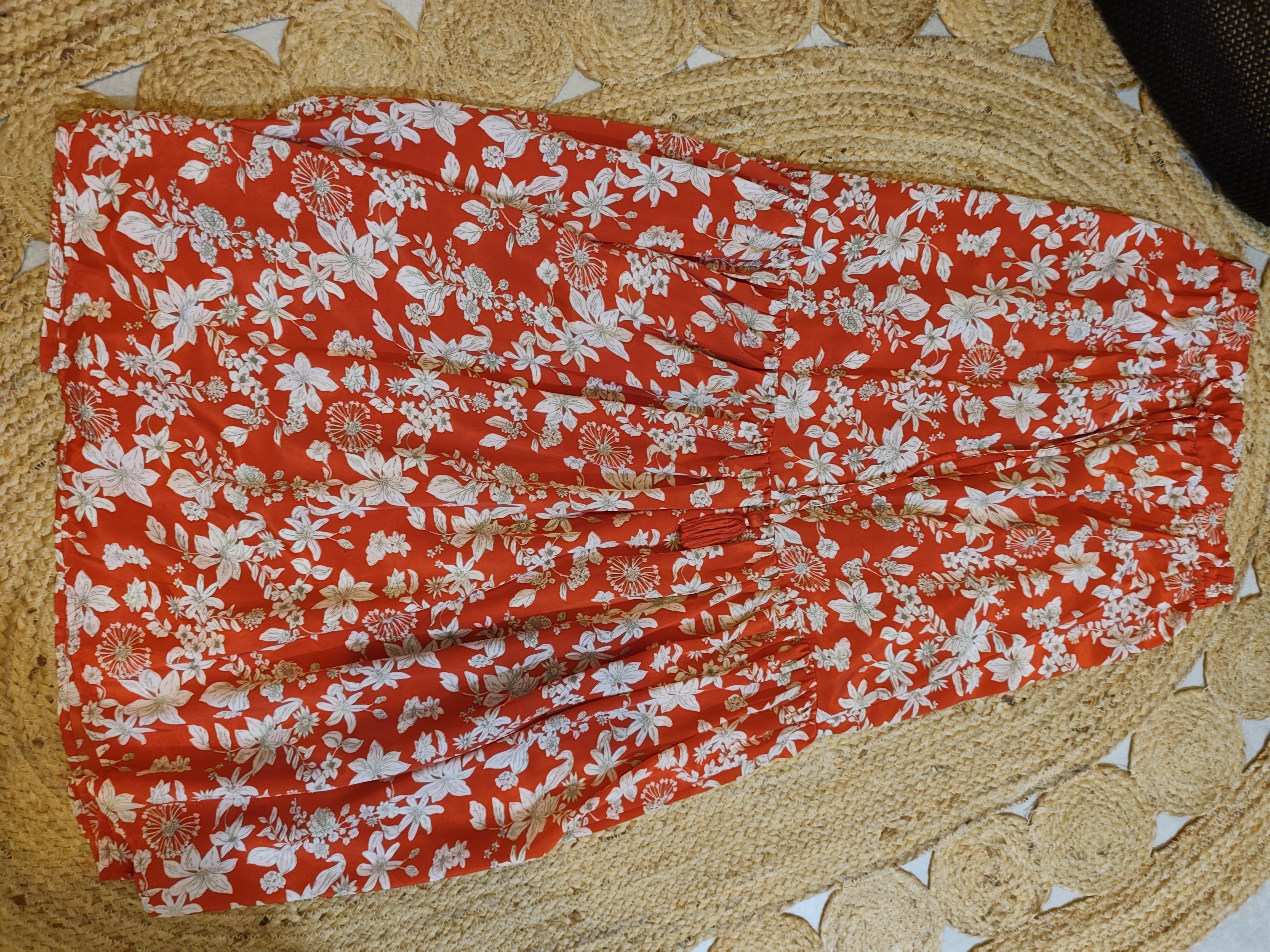 Jupe longue  un motif floral