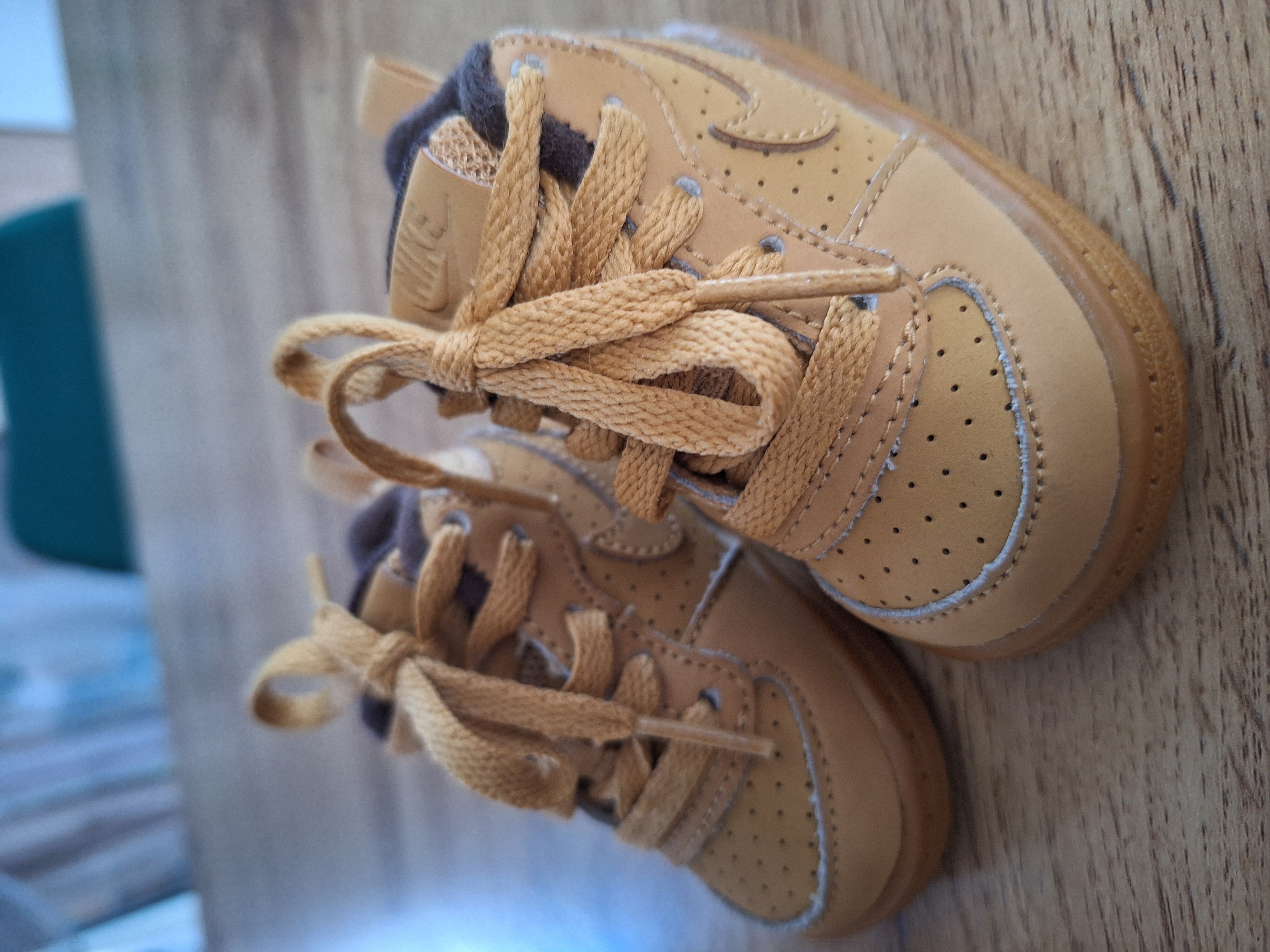 Basket Nike taille 17