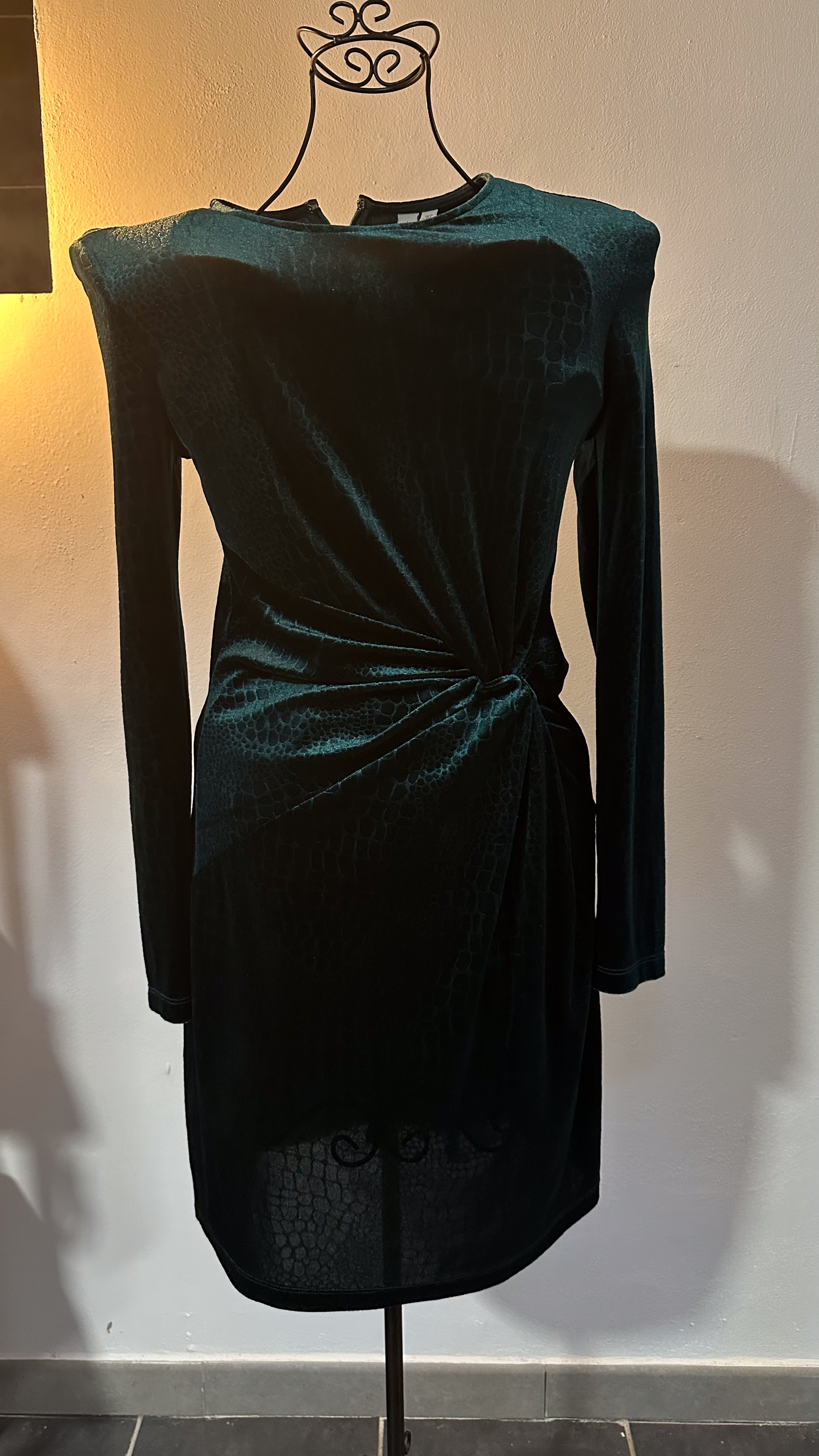 Robe courte - velours/satiné - vert sapin imprimé serpent -