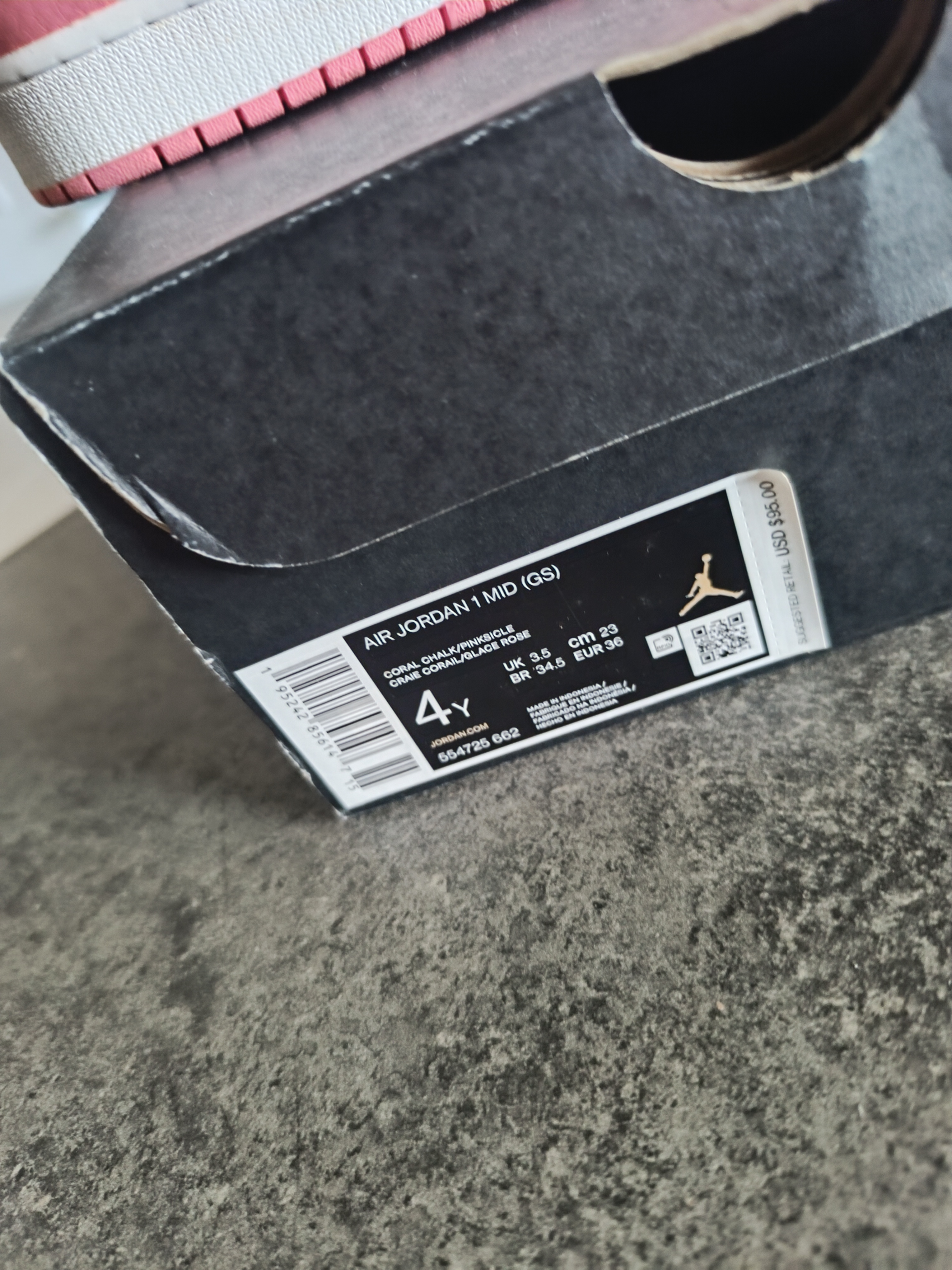 Air jordan mid rare