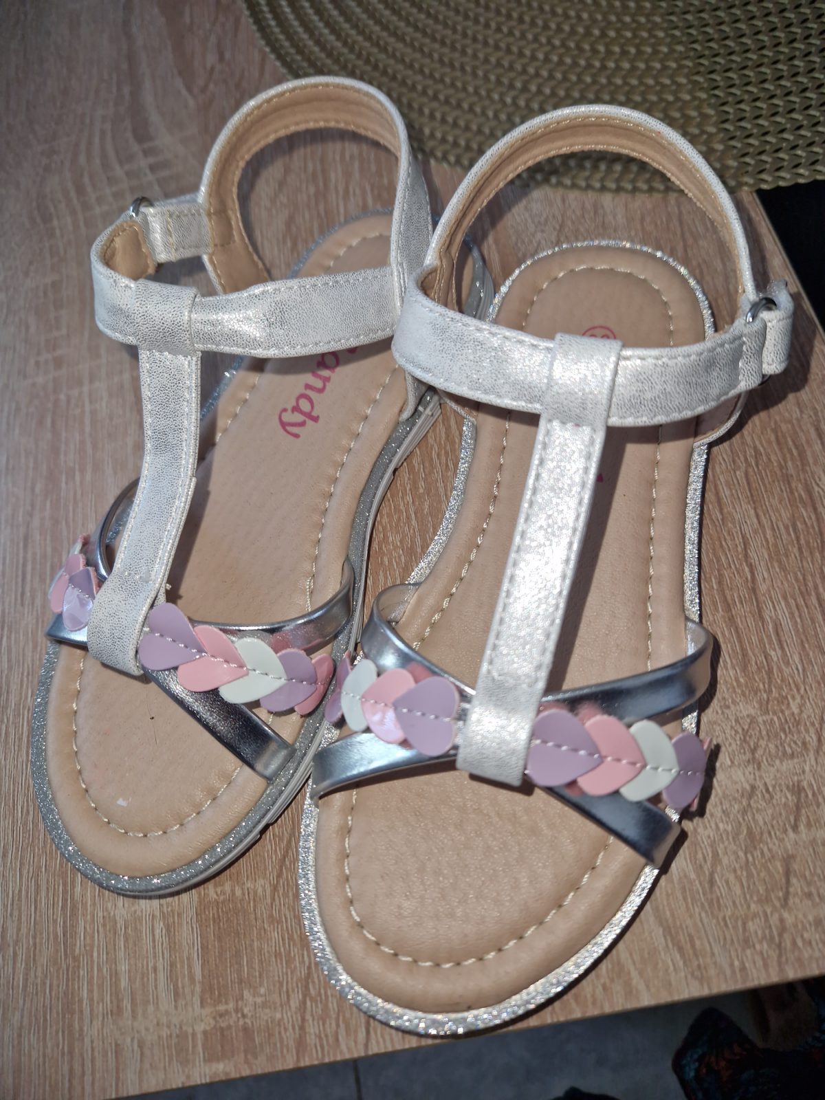 Chaussure fille p.30