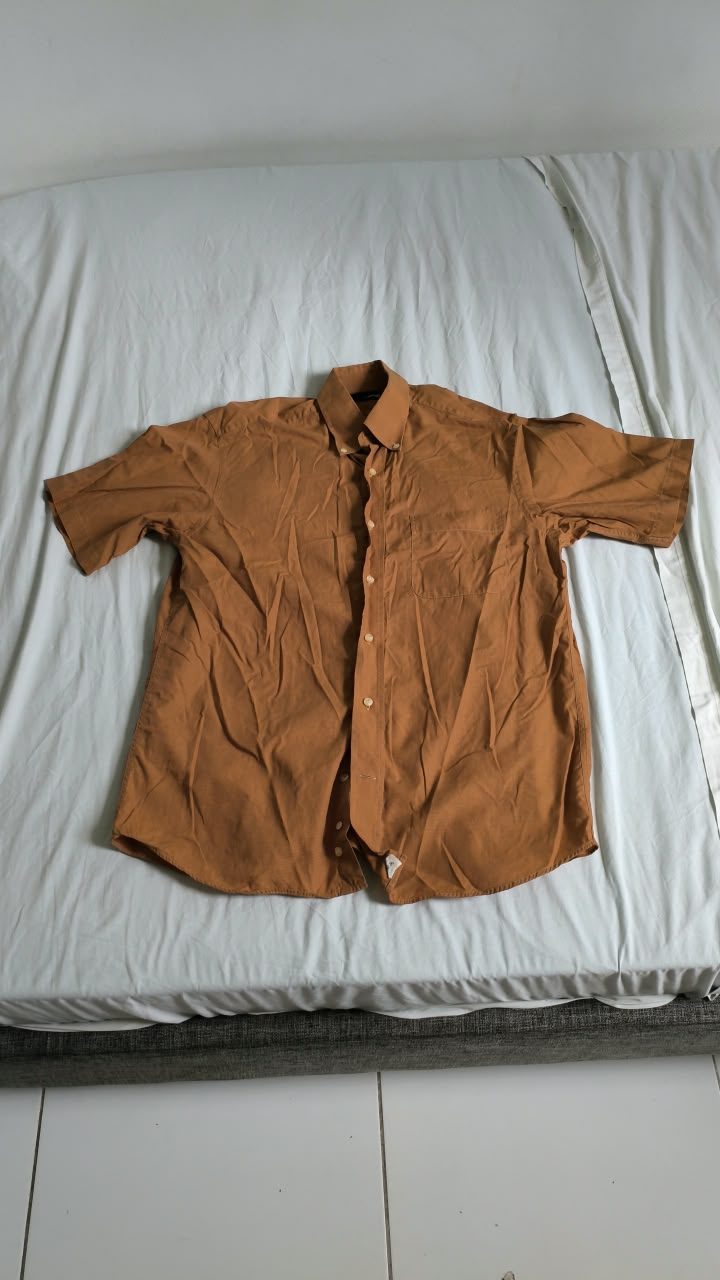 Chemise marron, manches courtes — L