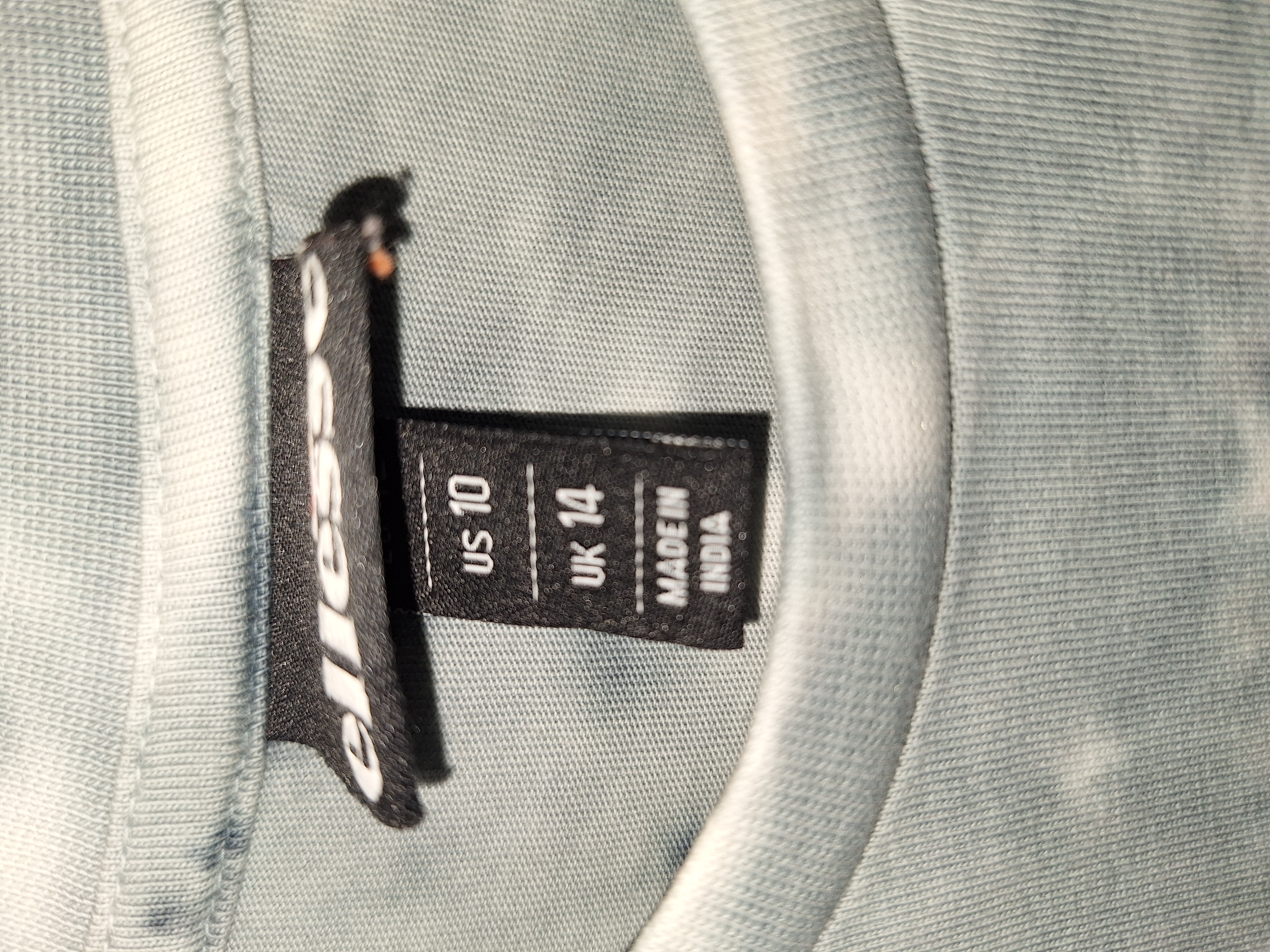 Robe tee shirt  ellesse xl