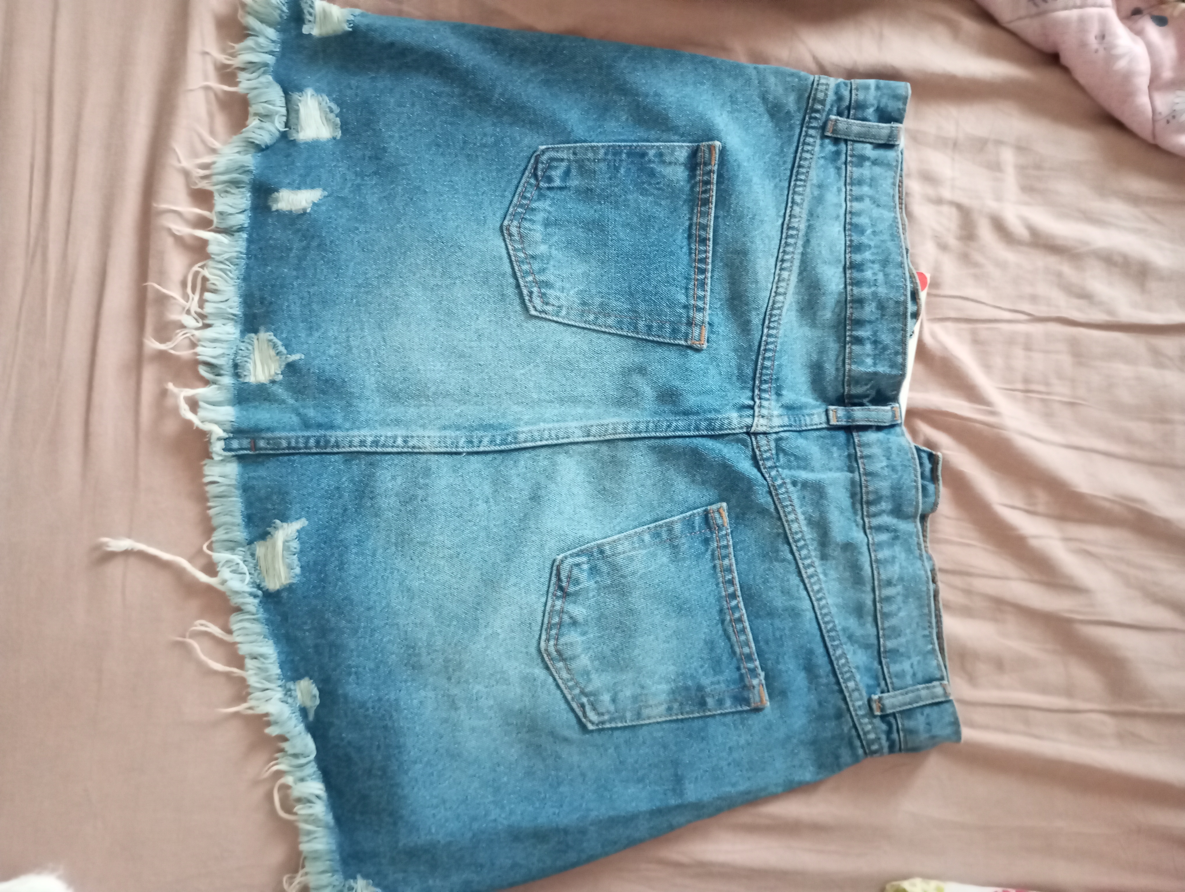 Vend jupes neufs