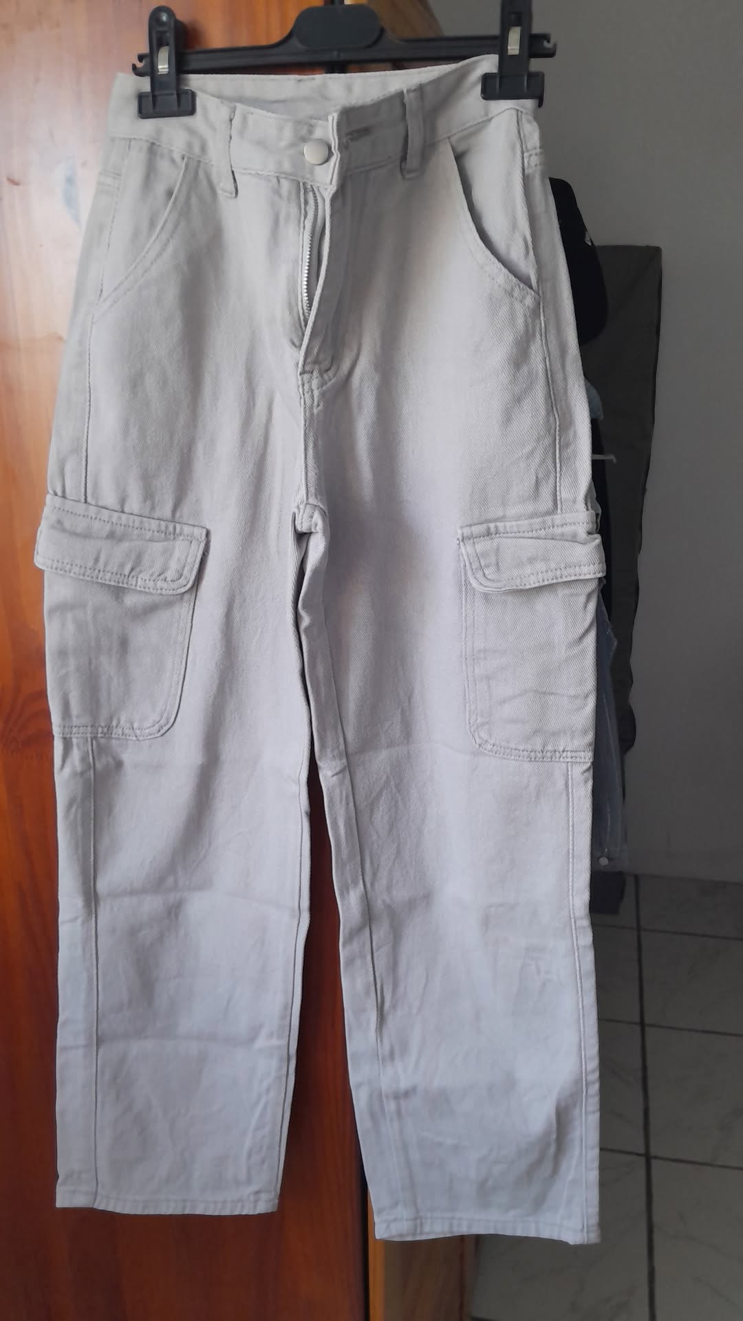 Jeans cargo gris