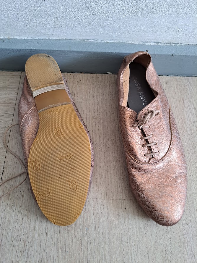 Chaussures femme en cuir souple P 39