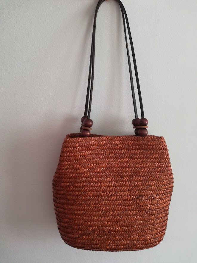 Sac en paille orange plage