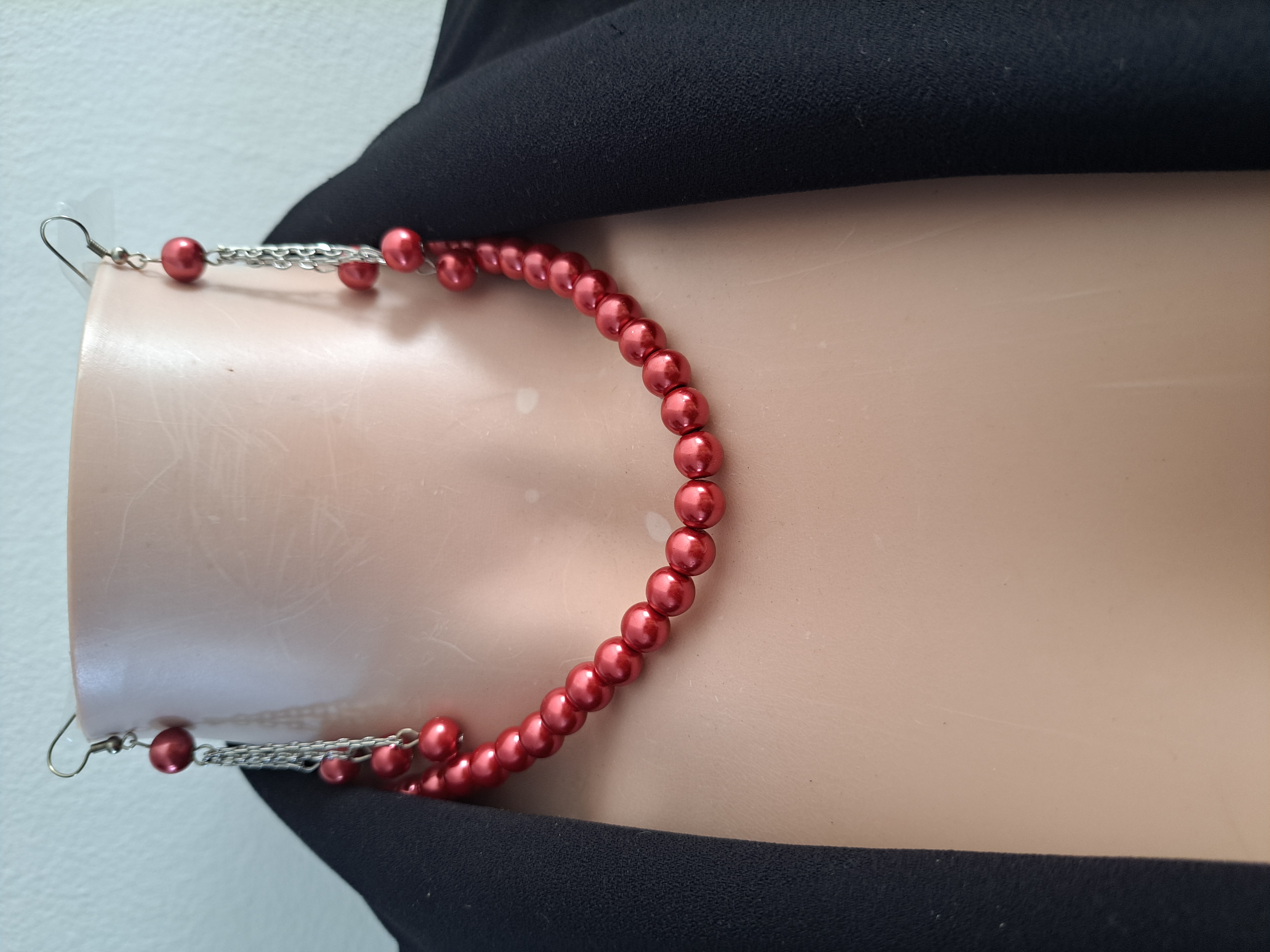 Parure perles rouges Boucles d'oreilles et collier NEUF