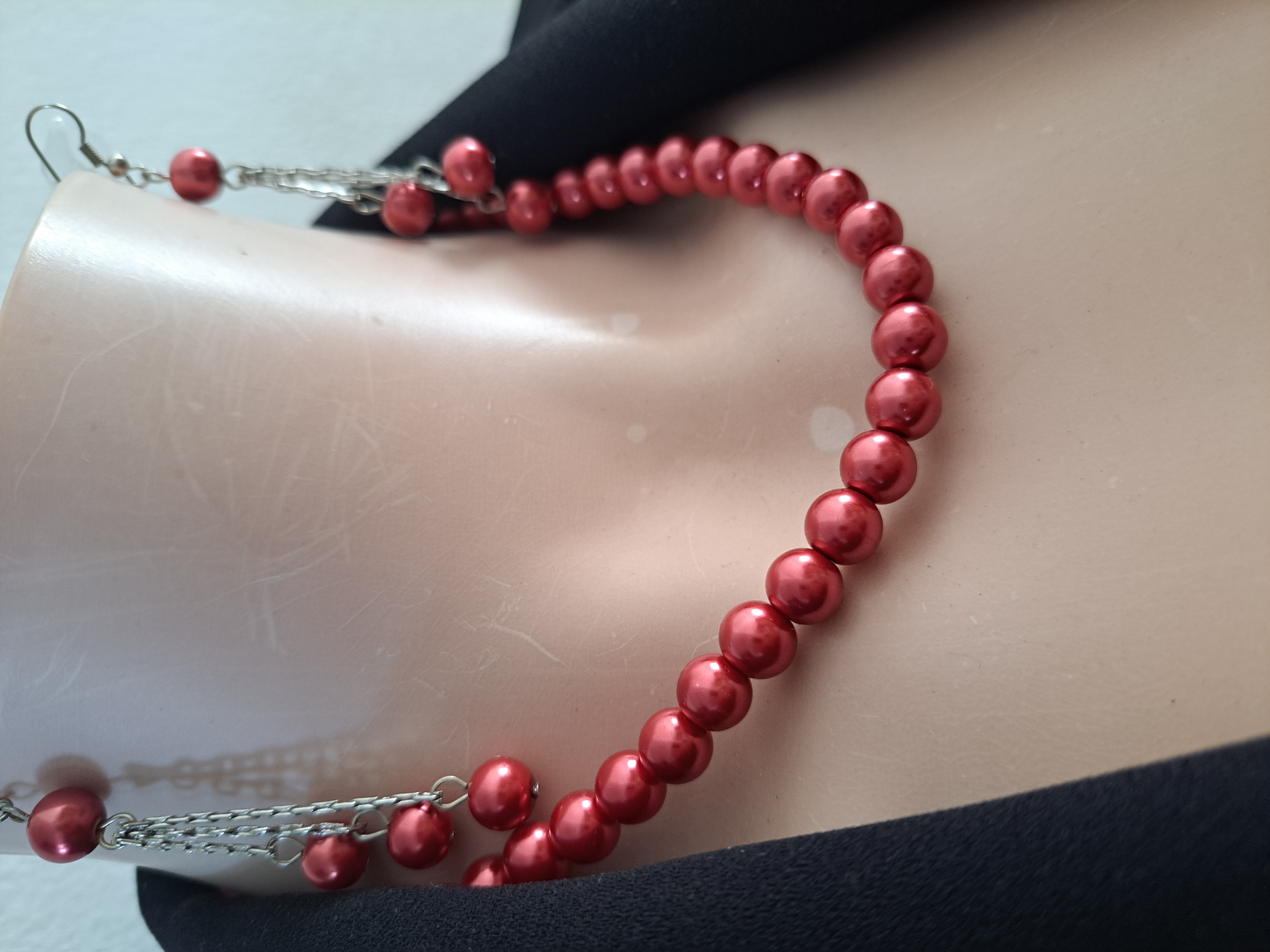 Parure perles rouges Boucles d'oreilles et collier NEUF