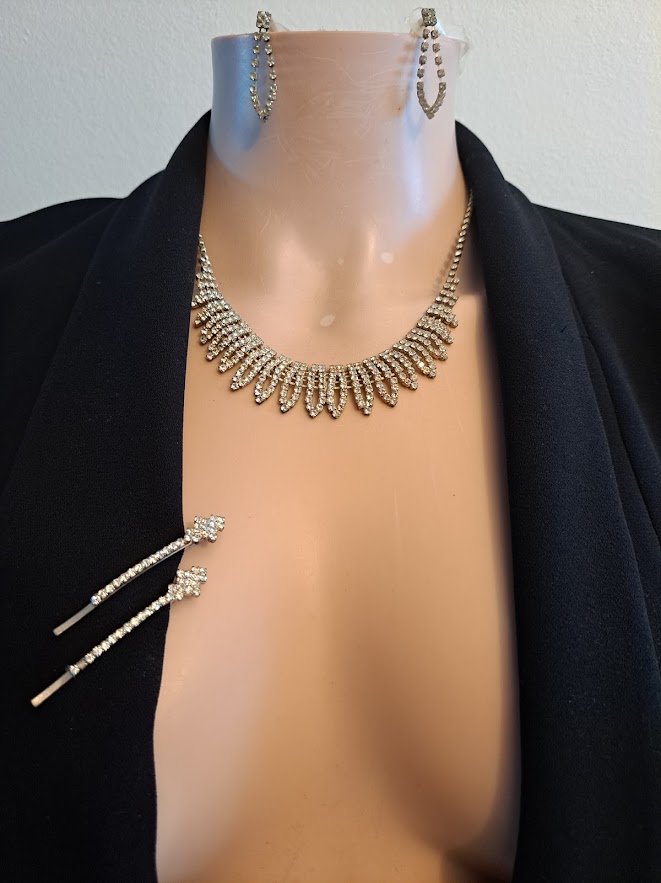 Parure bijoux strass NEUF