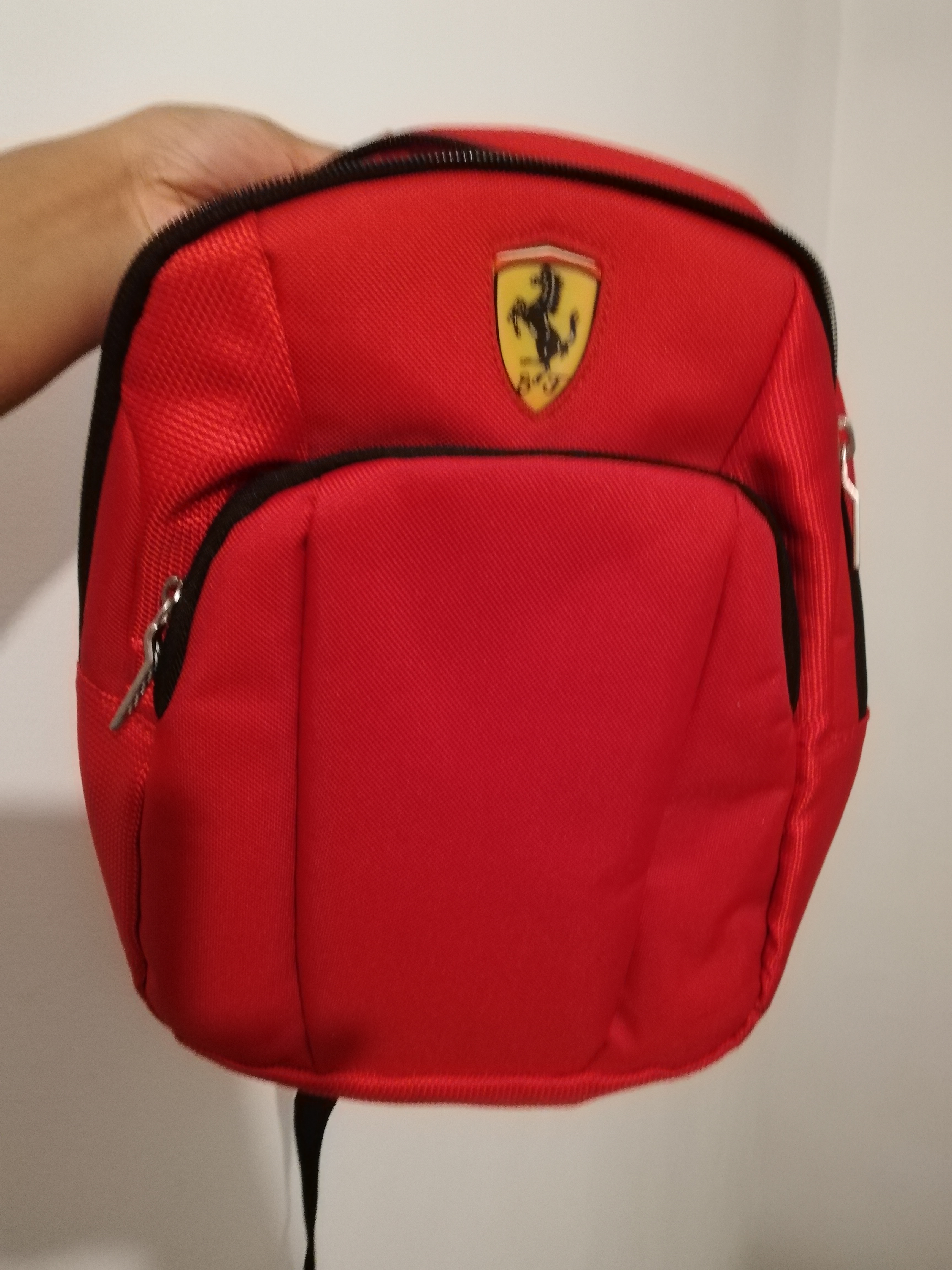 Sacoche de la marque Ferrari