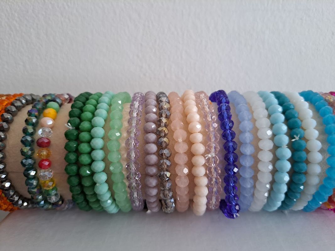 Bracelets cristaux, création fait main , divers colories