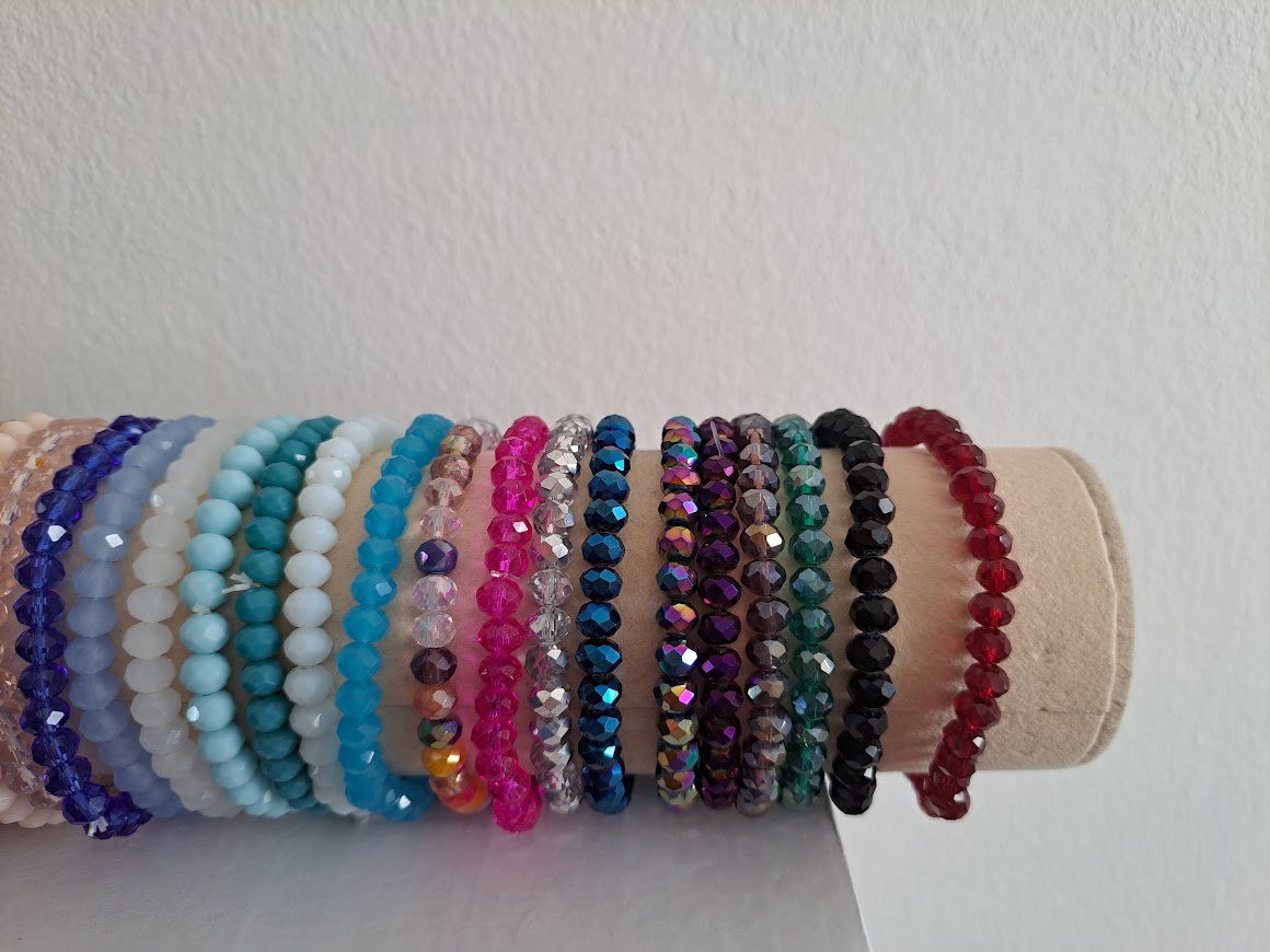 Bracelets cristaux, création fait main , divers colories