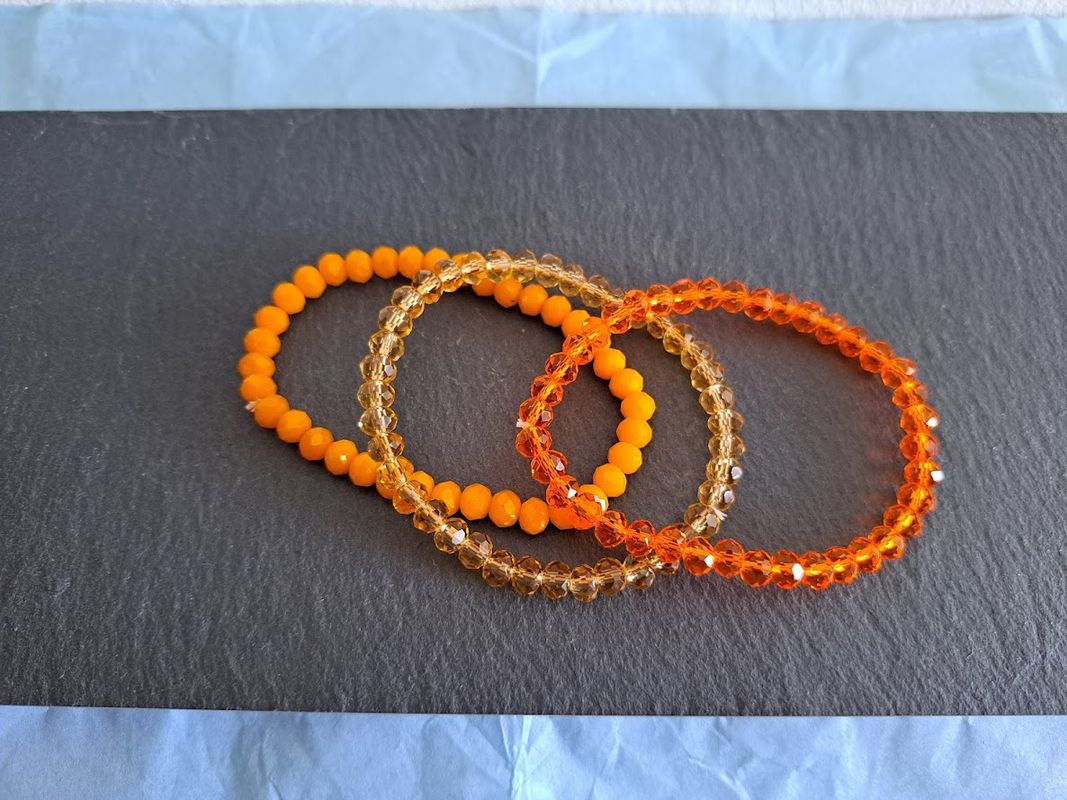 Bracelets cristaux, création fait main , divers colories