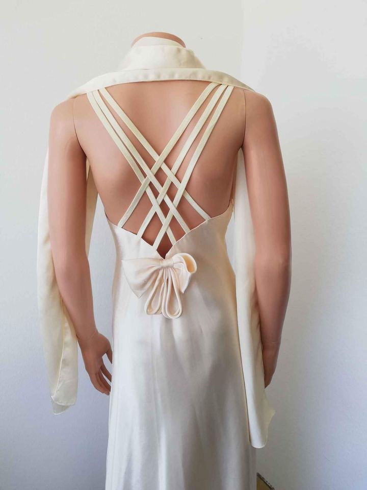 Robe de cortège ivoire T36 + étole