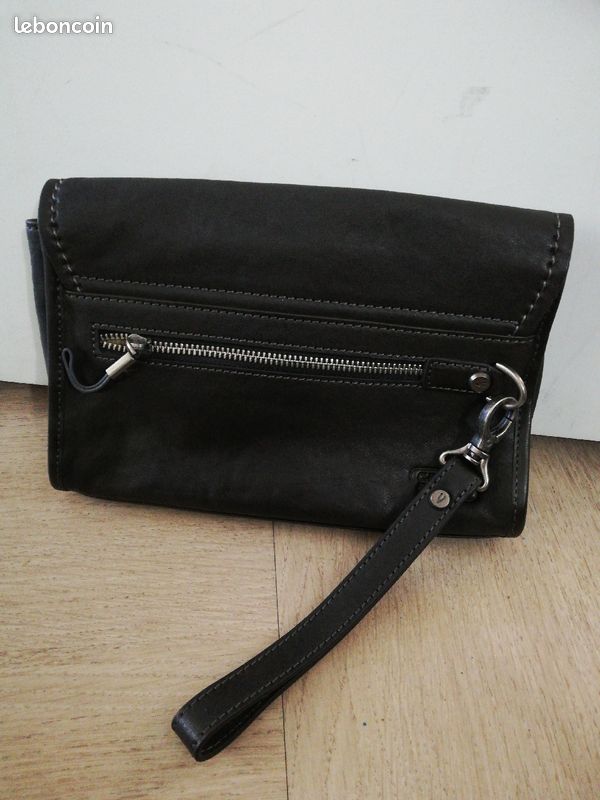 Pochette en cuir de la marque Camel active USA