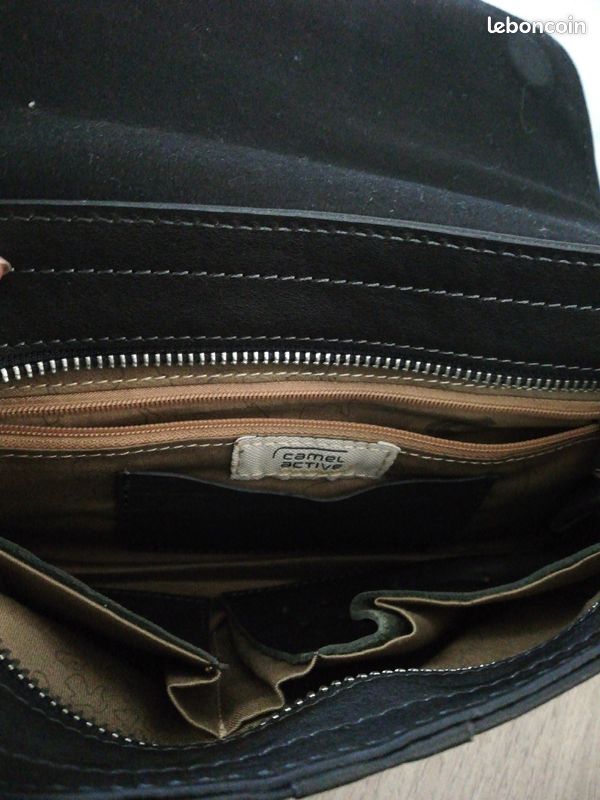 Pochette en cuir de la marque Camel active USA