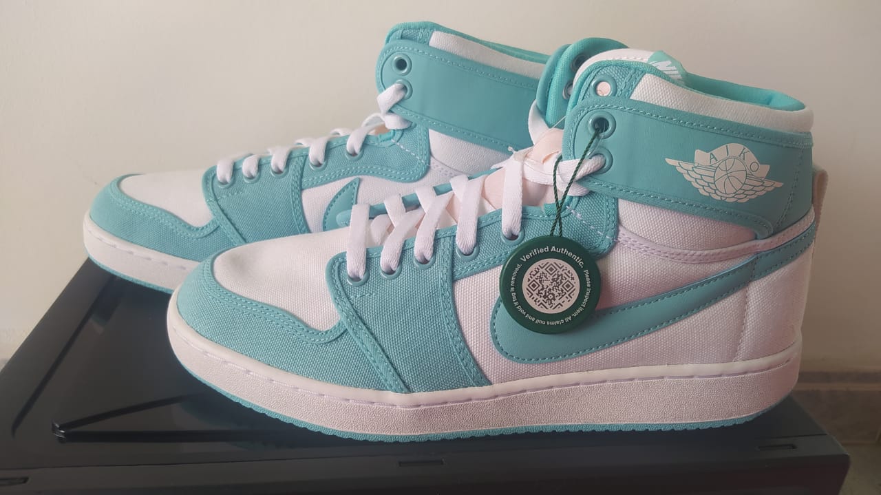 Basket jordan Bleu