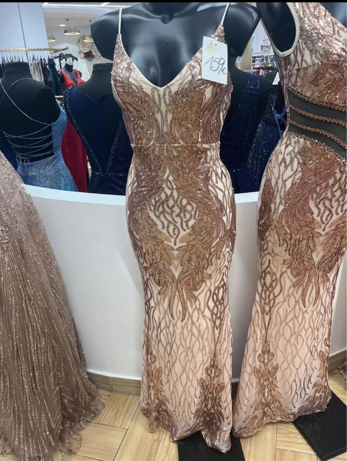 Robe de soirée mise 1 fois