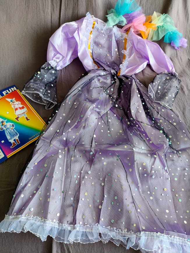 Robe princesse carnaval 7 ans NEUF