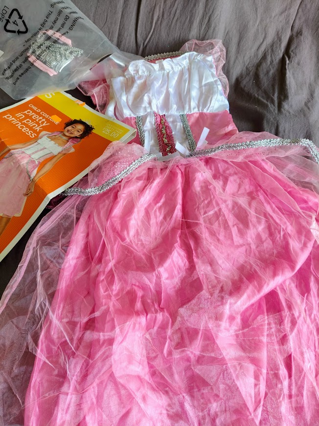 Robe princesse carnaval 6 ans NEUF