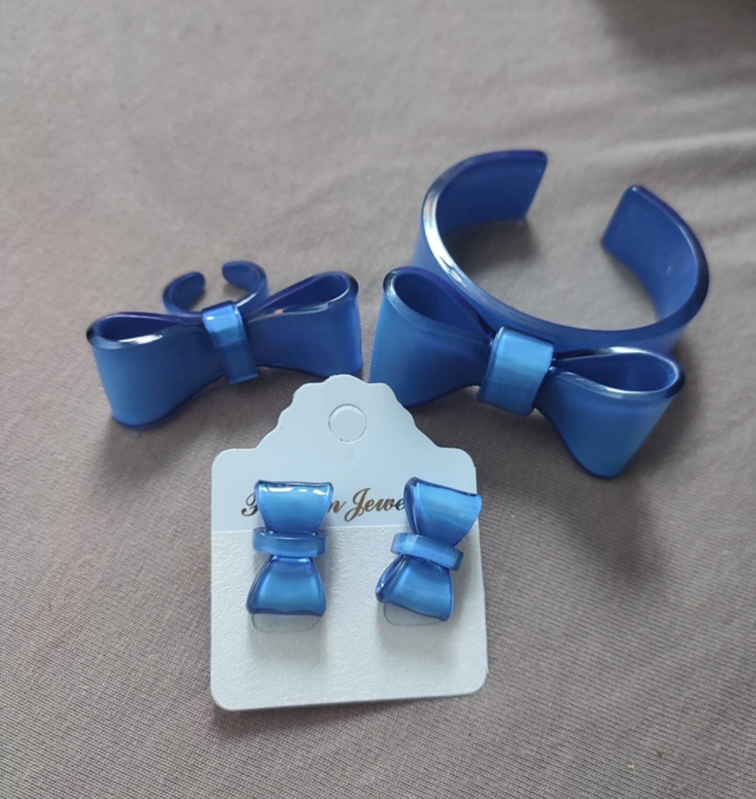 Bijoux noeuds neuf