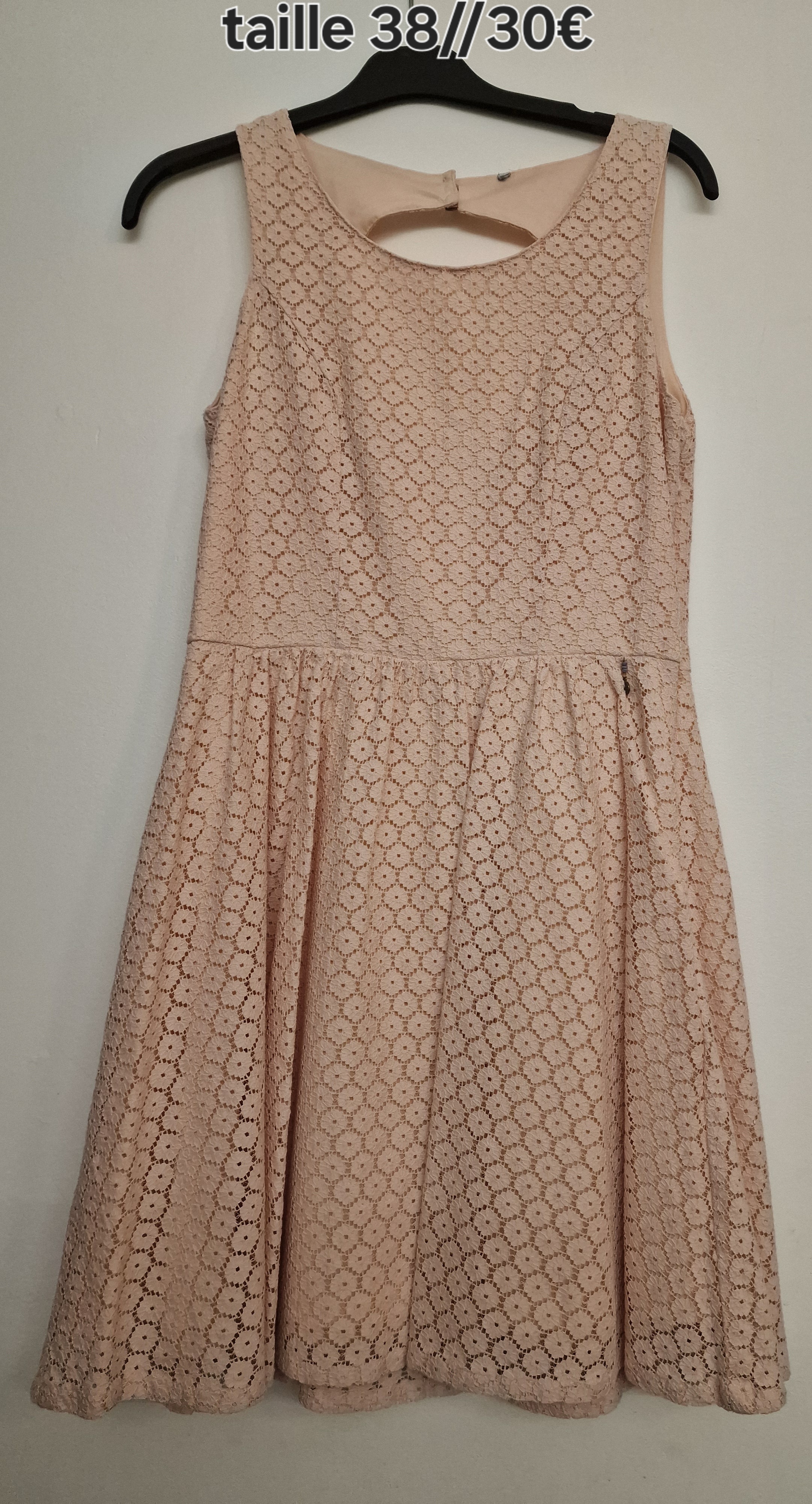 Vend robe taille 38