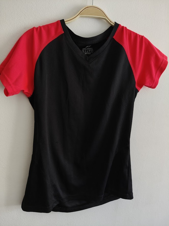 débardeurs de sport haut taille S/M, très bon état