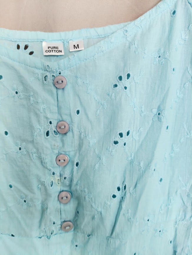 Robe longue en broderie anglaise bleu ciel TM